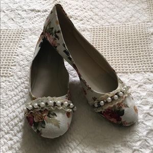 Graceland Flats size 10